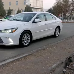 Toyota Camry 2017