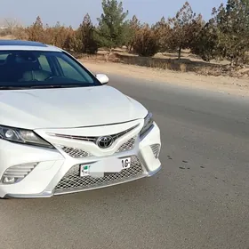 Toyota Camry 2018