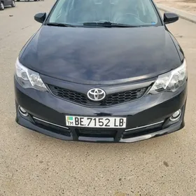 Toyota Camry 2011