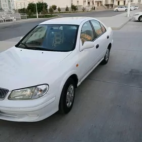 Nissan Sunny 2001