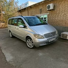 Mercedes-Benz Viano 2005