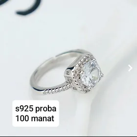 Taze kümüş yuzukler