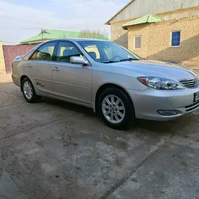 Toyota Camry 2004