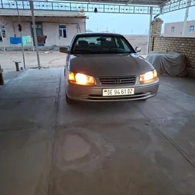Toyota Camry 2000