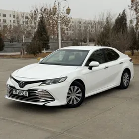 Toyota Camry 2020
