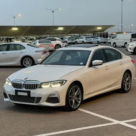 BMW 330 2021