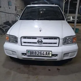 Nissan Pathfinder 1999