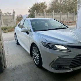 Toyota Camry 2020