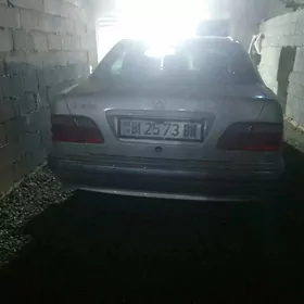 Mercedes-Benz C320 2000