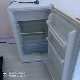 холодильник Hisense