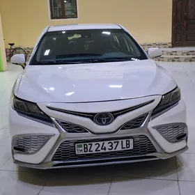 Toyota Camry 2020