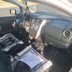 Nissan Versa Note 2019