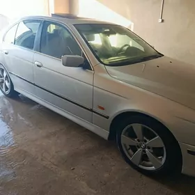 BMW E39 2001