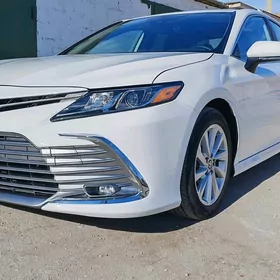 Toyota Camry 2024