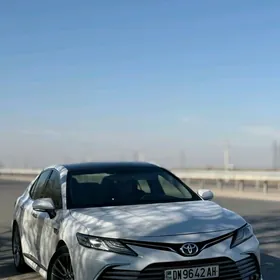 Toyota Camry 2020