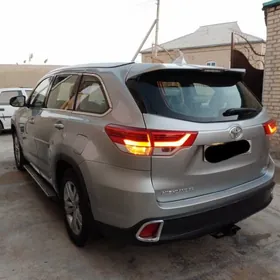 Toyota Highlander 2019