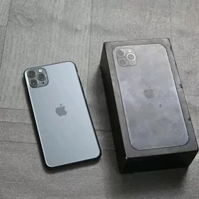 IPhone 11pro max. 256GB. Z/AA