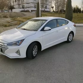 Hyundai Elantra 2019
