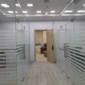 ОФИС ПО СОВХОЗНОЙ - 250 М2