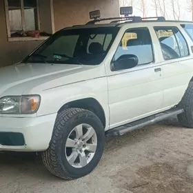 Nissan Pathfinder 2000