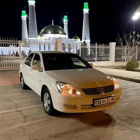 Mitsubishi Lanser 2011