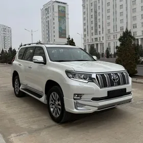 Toyota Land Cruiser Prado 2023