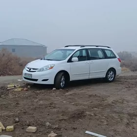 Toyota Sienna 2006