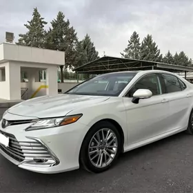 Toyota Camry 2022