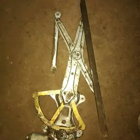 Steklo podyomnik Lexus