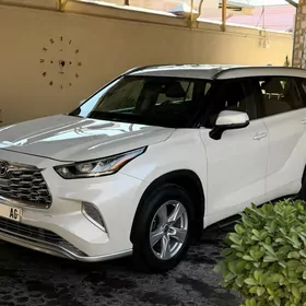 Toyota Highlander 2020