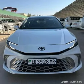 Toyota Camry 2025