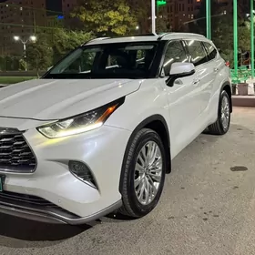 Toyota Highlander 2020