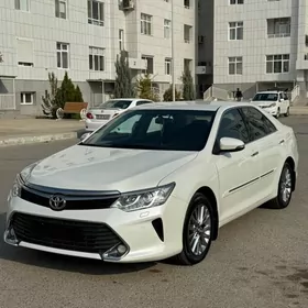 Toyota Camry 2016
