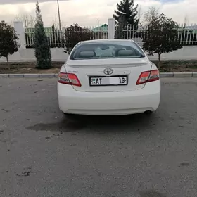 Toyota Camry 2011
