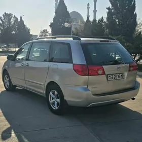 Toyota Sienna 2008