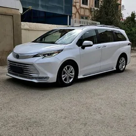 Toyota Sienna 2022