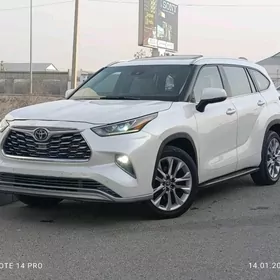 Toyota Highlander 2020