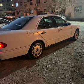 Mercedes-Benz E320 1998