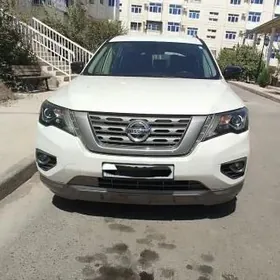 Nissan Pathfinder 2018