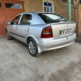 Opel Astra 2003