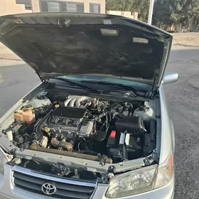 Toyota Camry 2000