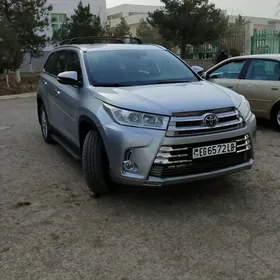 Toyota Highlander 2019