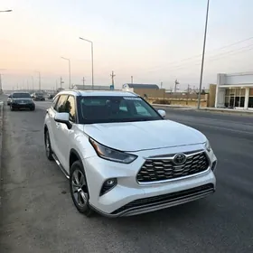 Toyota Highlander 2022