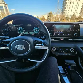 Hyundai Elantra 2021