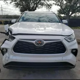 Toyota Highlander 2022