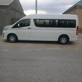 Toyota Hiace 2020