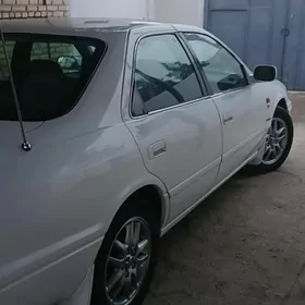 Toyota Camry 2000