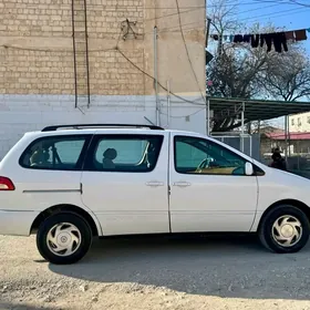 Toyota Sienna 2002