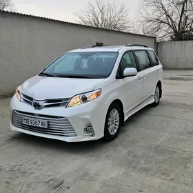 Toyota Sienna 2018