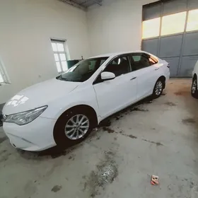 Toyota Camry 2016